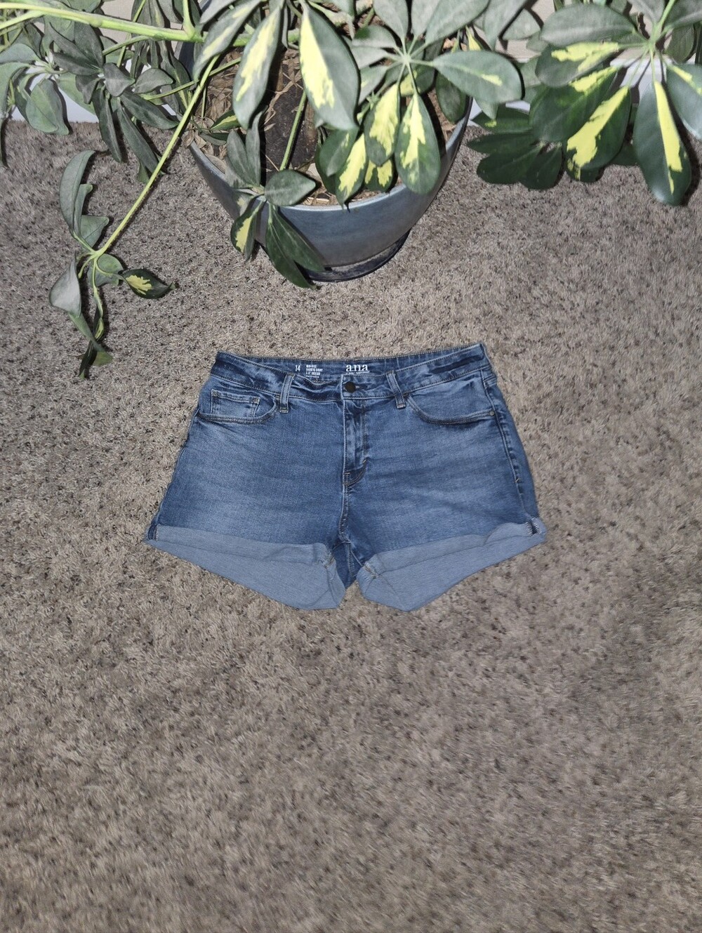 a.n.a mid-rise Denim Shorts
